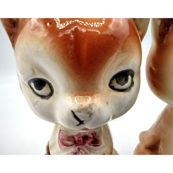 Salt and Pepper Shakers Pretty Cat with Ribbon Vintage Japan 4 Inch Porcelain - Picture 3 of 15